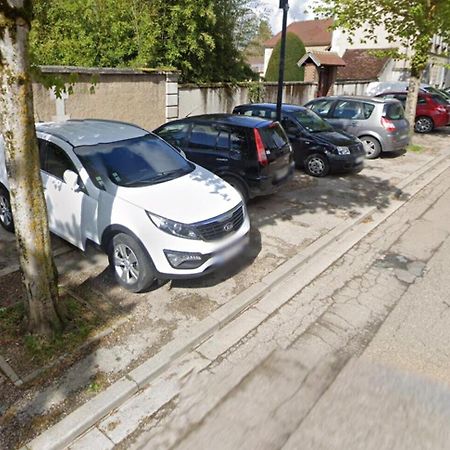 Maison De Ville Avec Parking Gratuit シャブリ エクステリア 写真